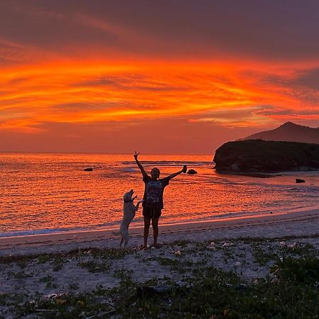 Mama Nings Beach Hotel Sekongkang 외부 사진