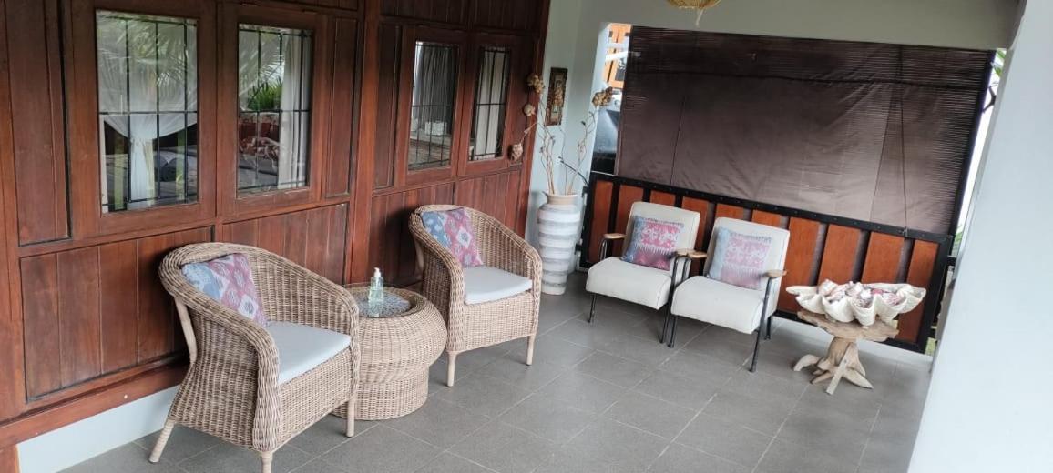 Mama Nings Beach Hotel Sekongkang 외부 사진