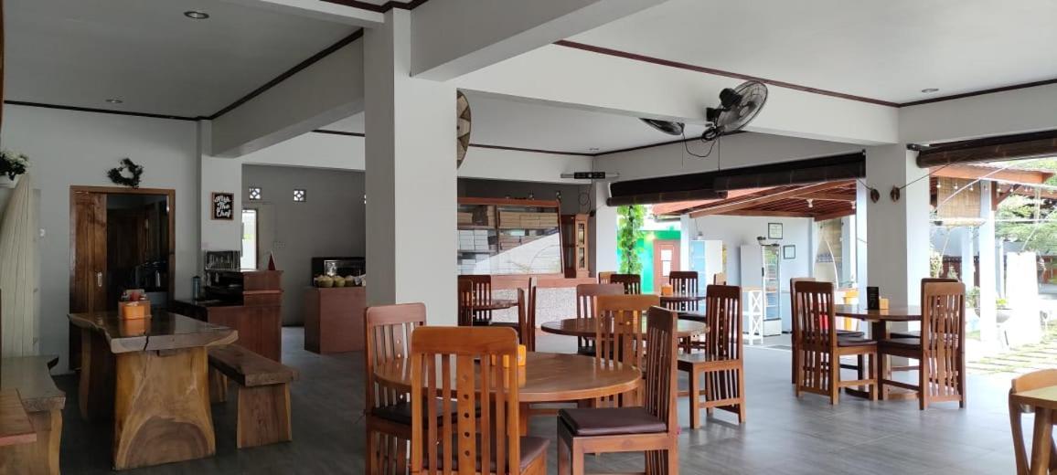 Mama Nings Beach Hotel Sekongkang 외부 사진