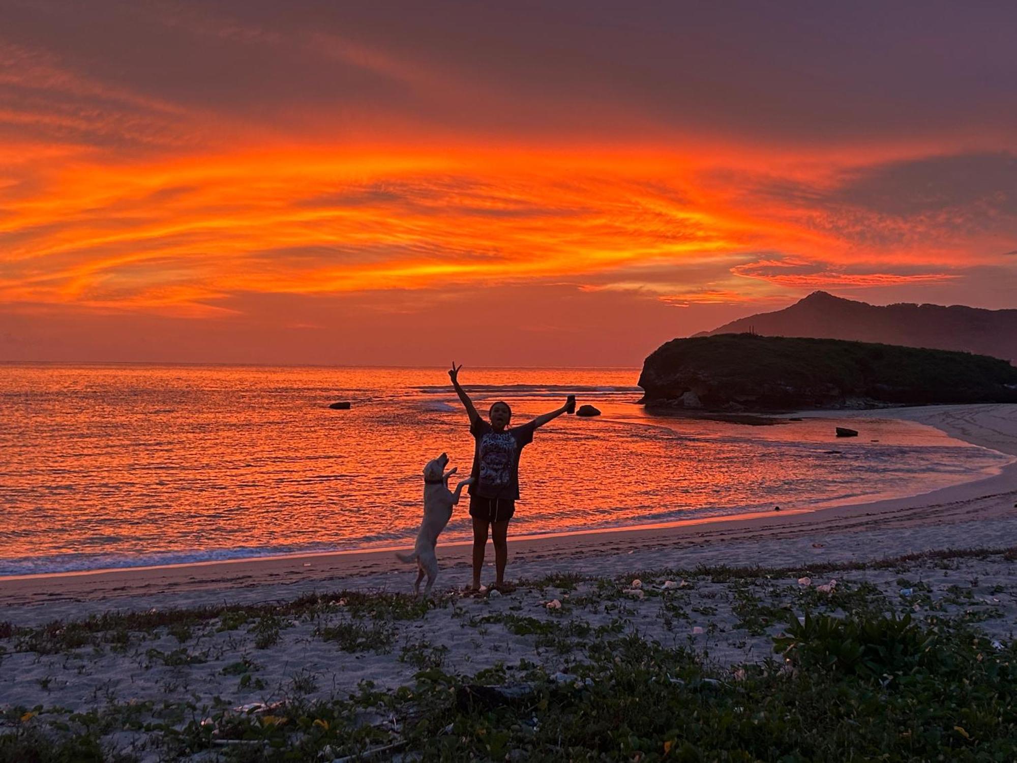 Mama Nings Beach Hotel Sekongkang 외부 사진