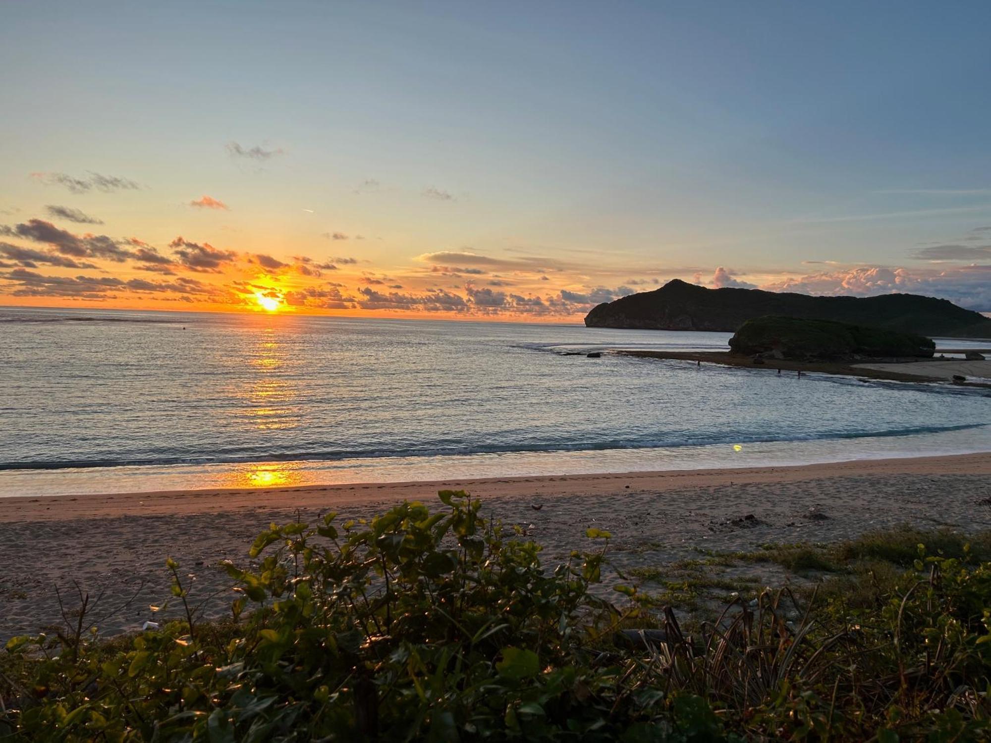 Mama Nings Beach Hotel Sekongkang 외부 사진