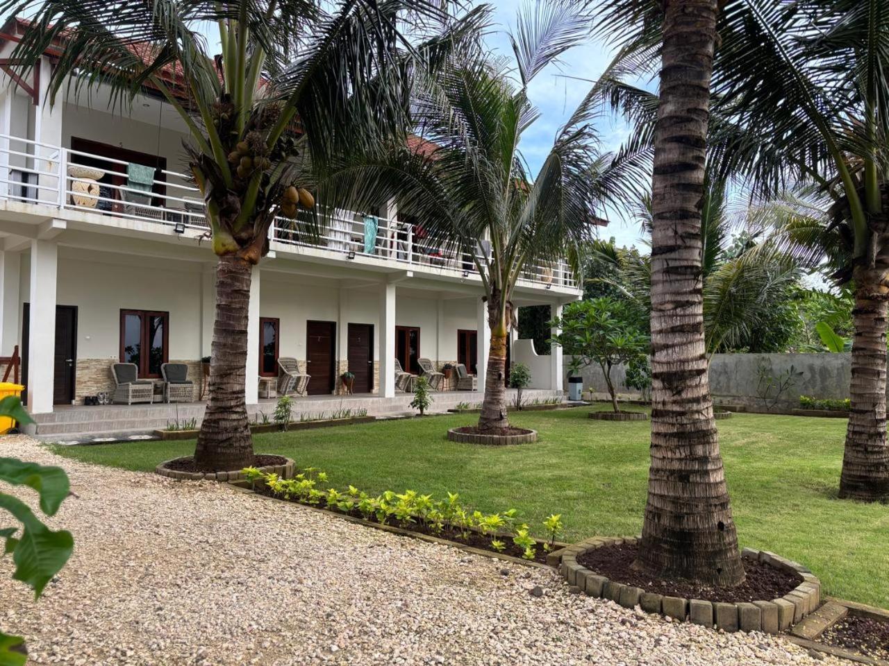 Mama Nings Beach Hotel Sekongkang 외부 사진