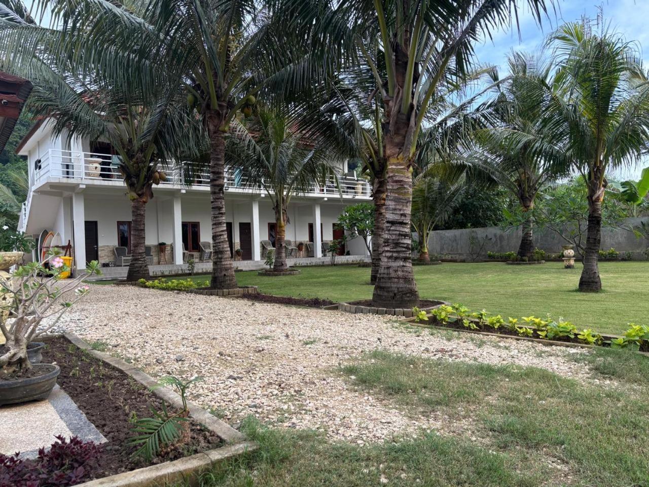 Mama Nings Beach Hotel Sekongkang 외부 사진